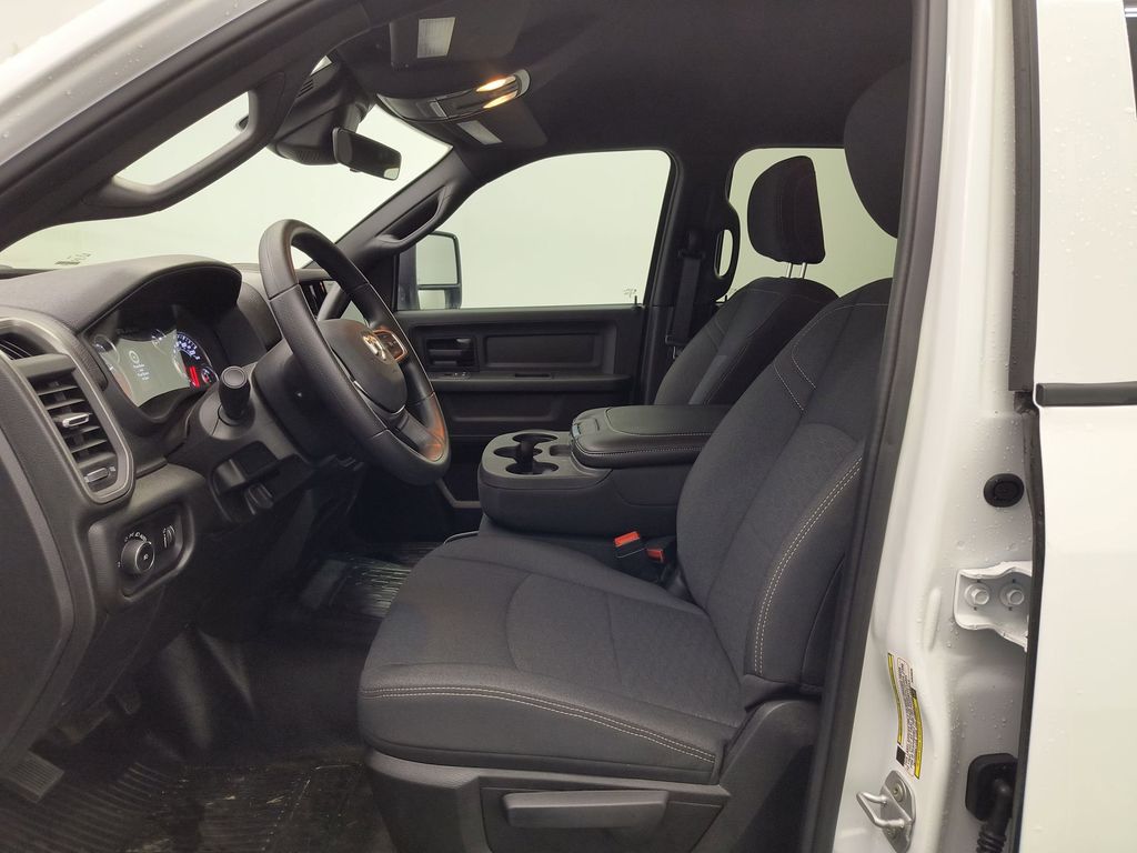 2025 Ram 4500 photo 4