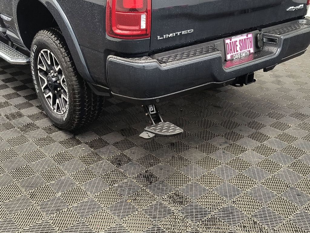 2026 RAM 3500 Limited - Photo 17