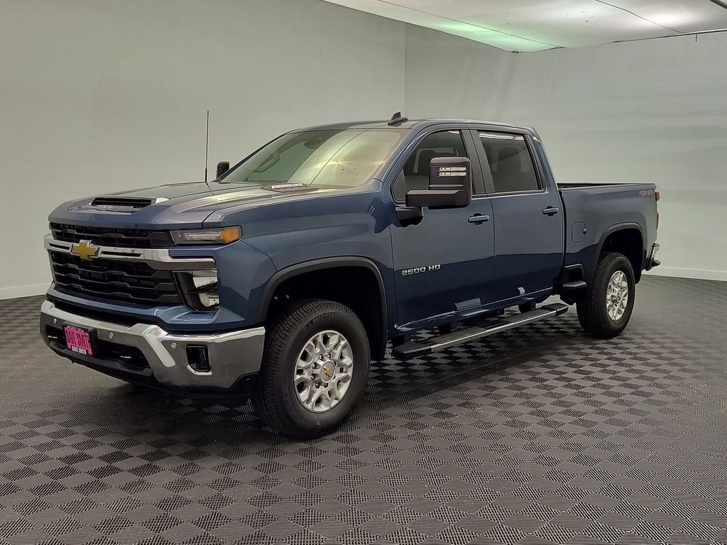New 2026 Chevrolet Silverado LT Crew Cab