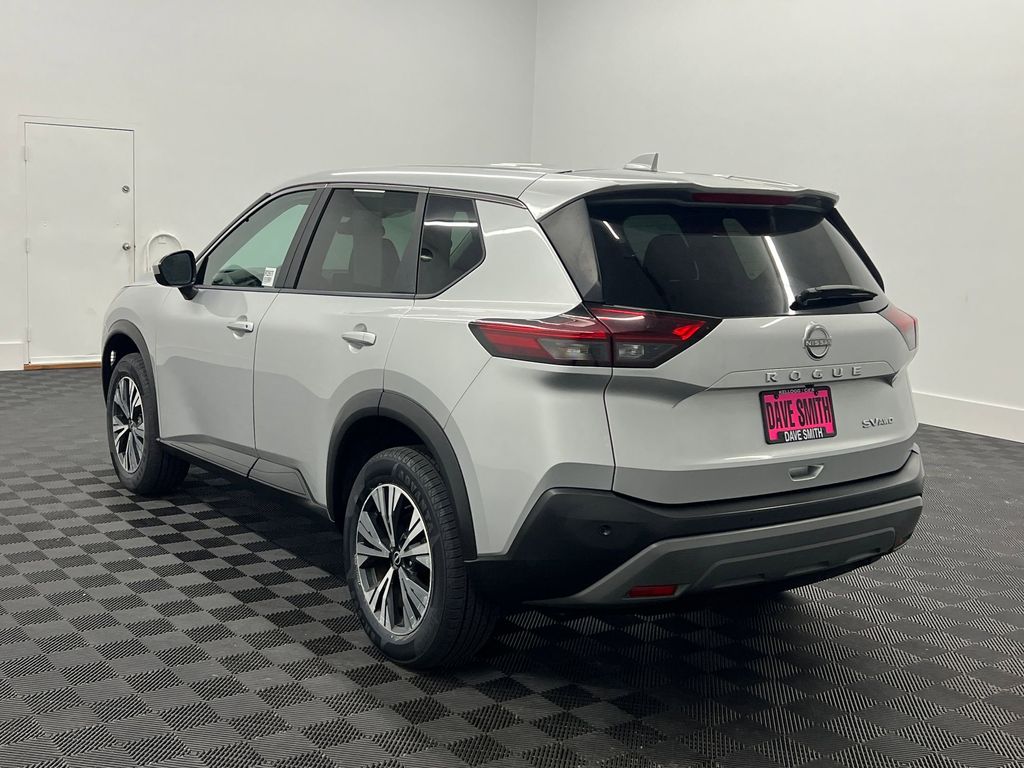 2023 Nissan Rogue SV photo 3