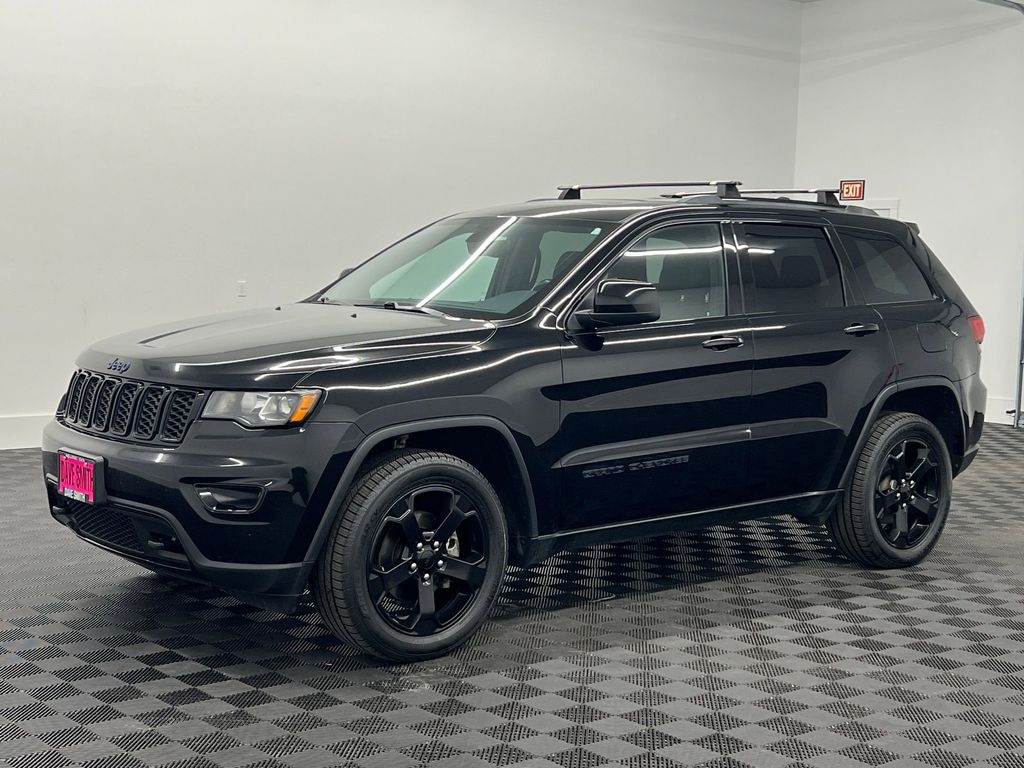 Used 2020 Jeep Grand Cherokee Laredo SUV