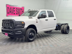 2025 Ram 3500 Chassis Tradesman Crew Cab