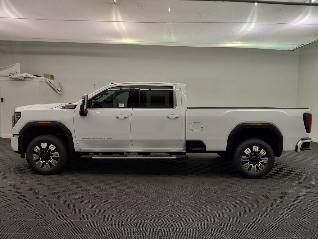 New 2026 GMC Sierra Denali Crew Cab