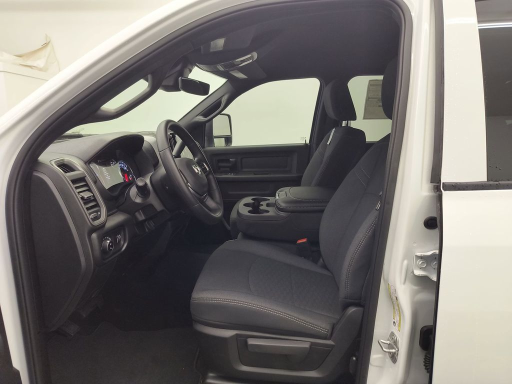 2026 Ram 2500 Tradesman photo 4