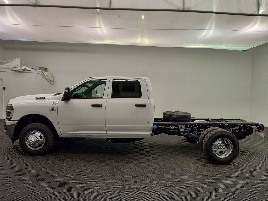 New 2026 Ram 3500 Chassis Crew CAB 4 Door Cab; Crew