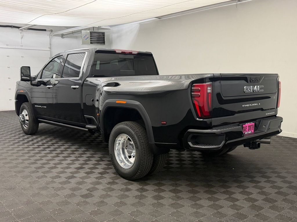 New 2026 GMC Sierra 3500 Denali Ultimate DRW Crew Cab