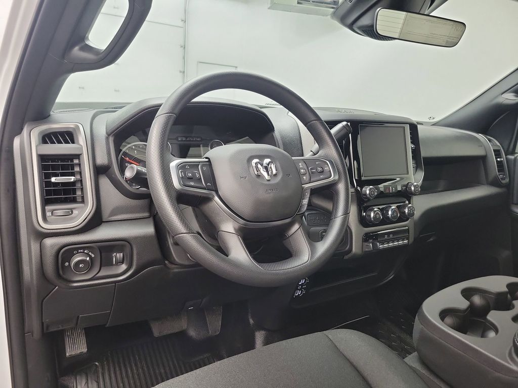 2026 Ram 3500 Tradesman photo 4