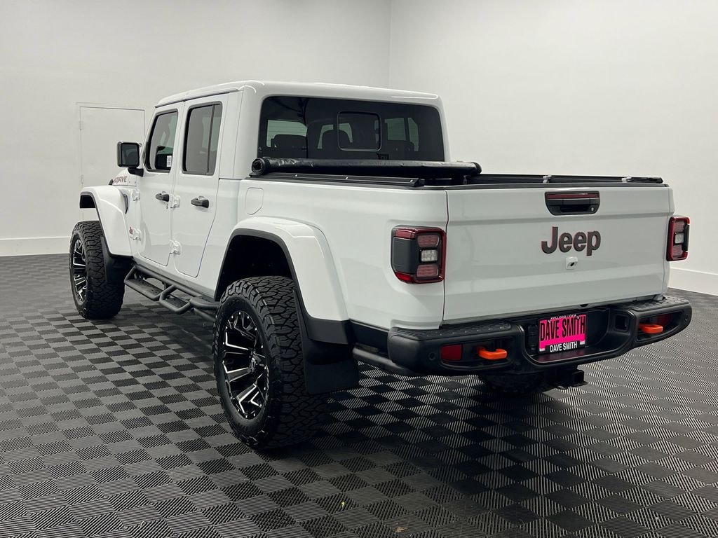Used 2025 Jeep Gladiator Mojave Truck Crew Cab