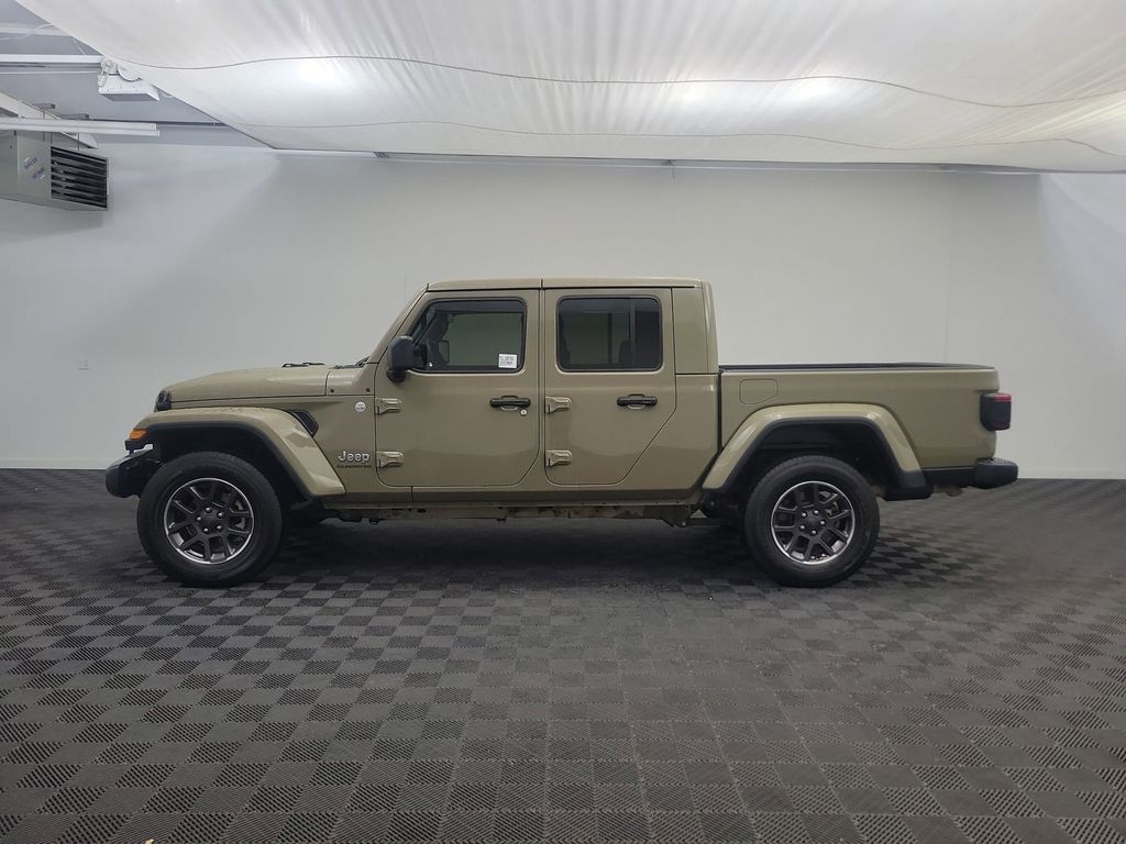 Used 2020 Jeep Gladiator Overland Truck Crew Cab