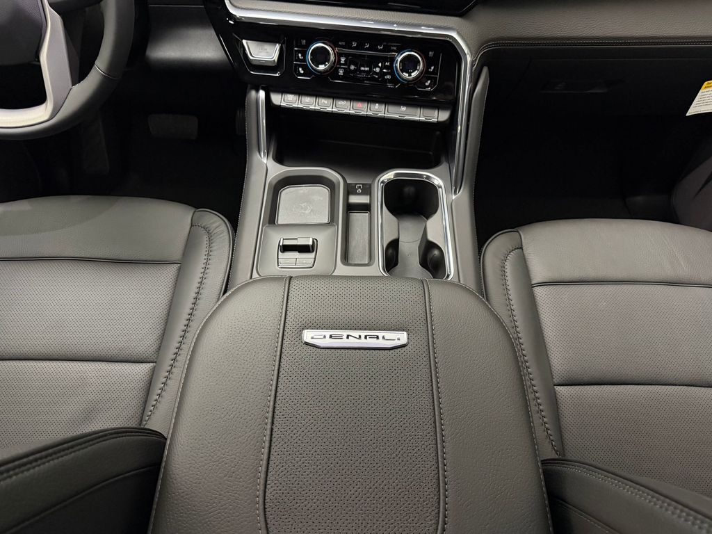 2026 GMC Sierra 3500HD Denali - Photo 23