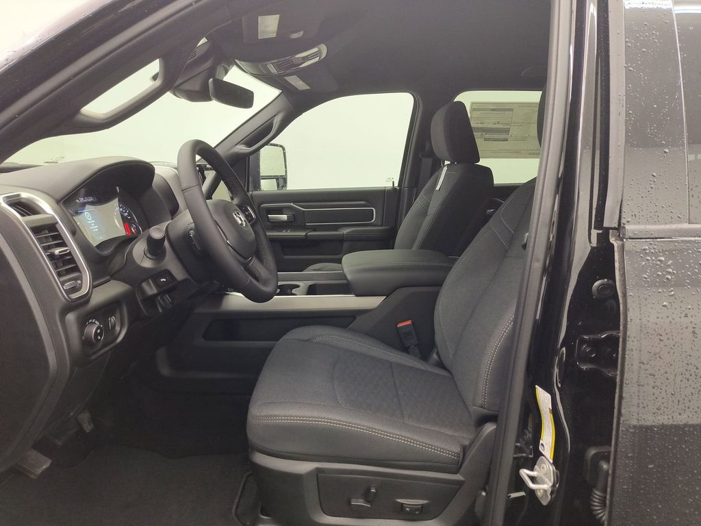 2026 Ram 2500 Big Horn photo 4