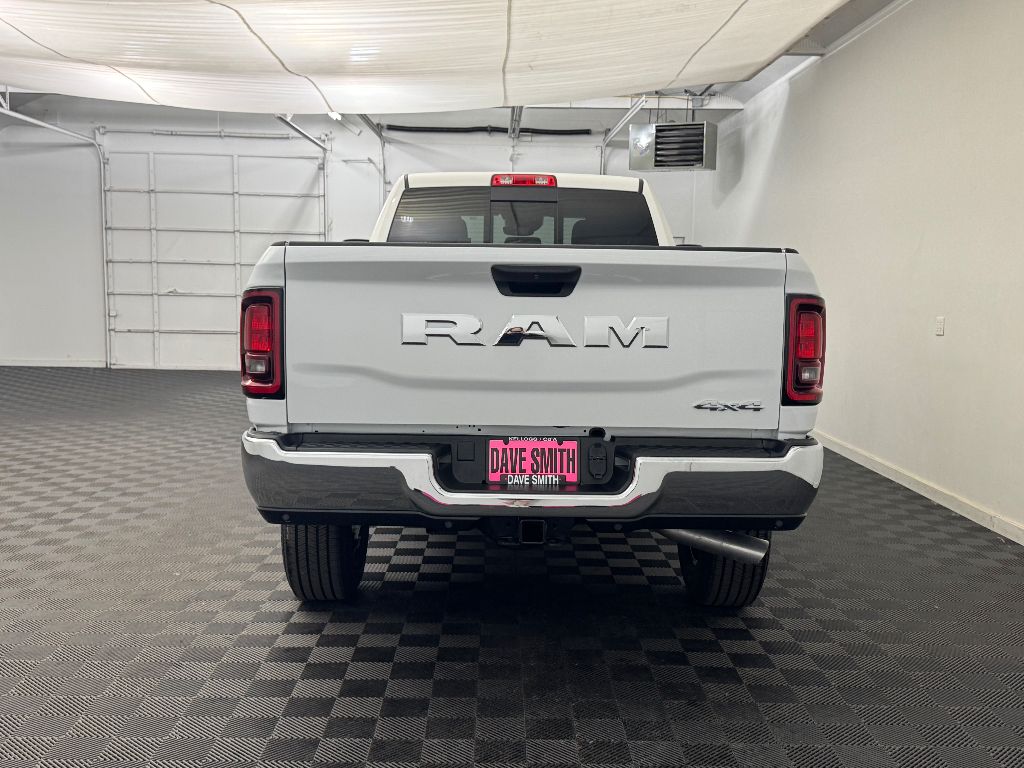 2025 Ram 3500 Tradesman photo 3