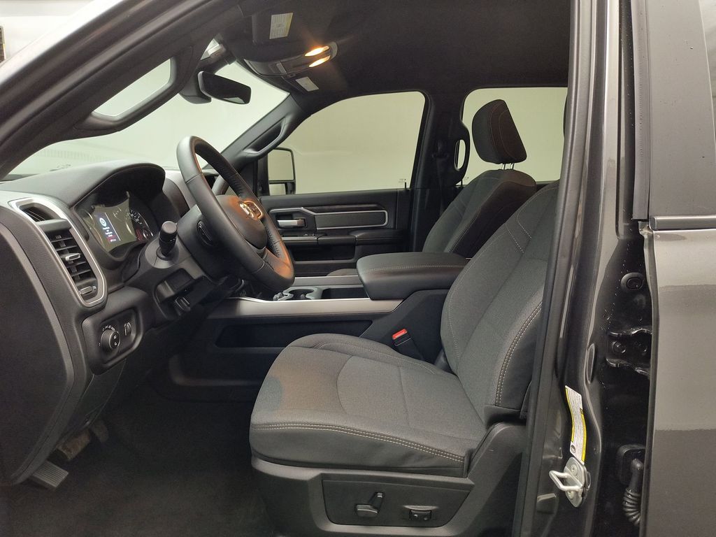 2023 Ram 3500 Big Horn photo 4