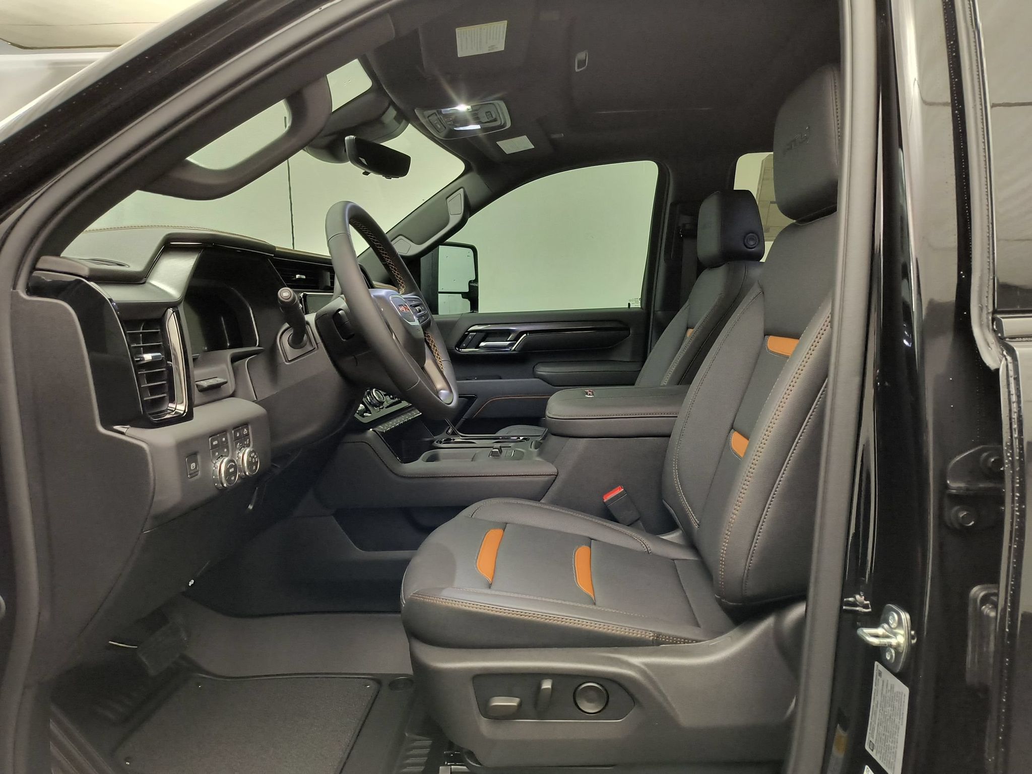 2026 GMC Sierra 2500HD AT4 - Photo 5