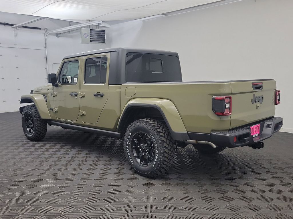 2025 Jeep Gladiator Willys photo 3