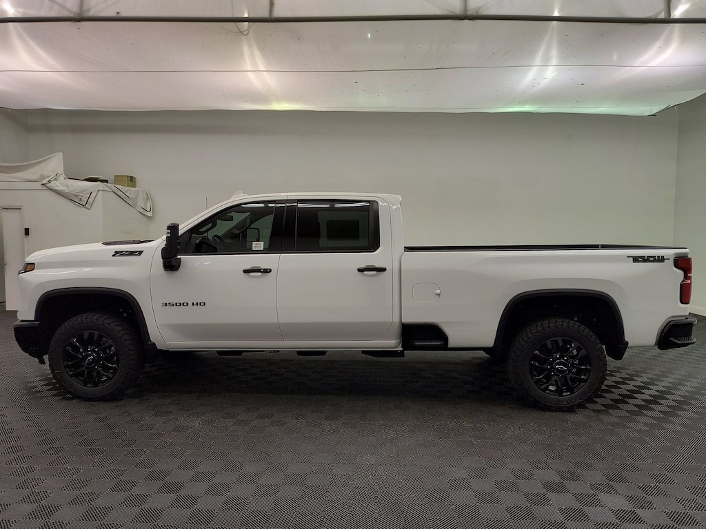 New 2026 Chevrolet Silverado 3500 LTZ Crew Cab