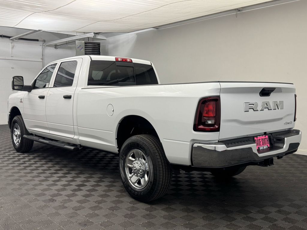2025 Ram 3500 Tradesman photo 3