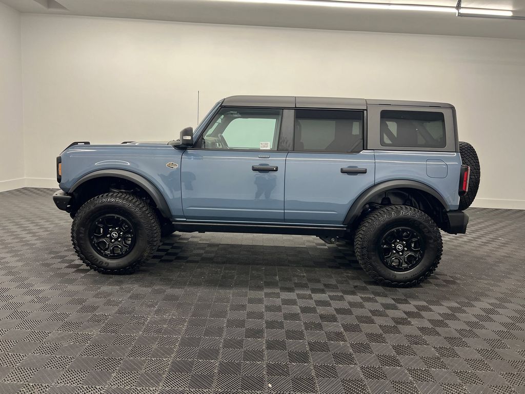 2023 Ford Bronco Wildtrak photo 2