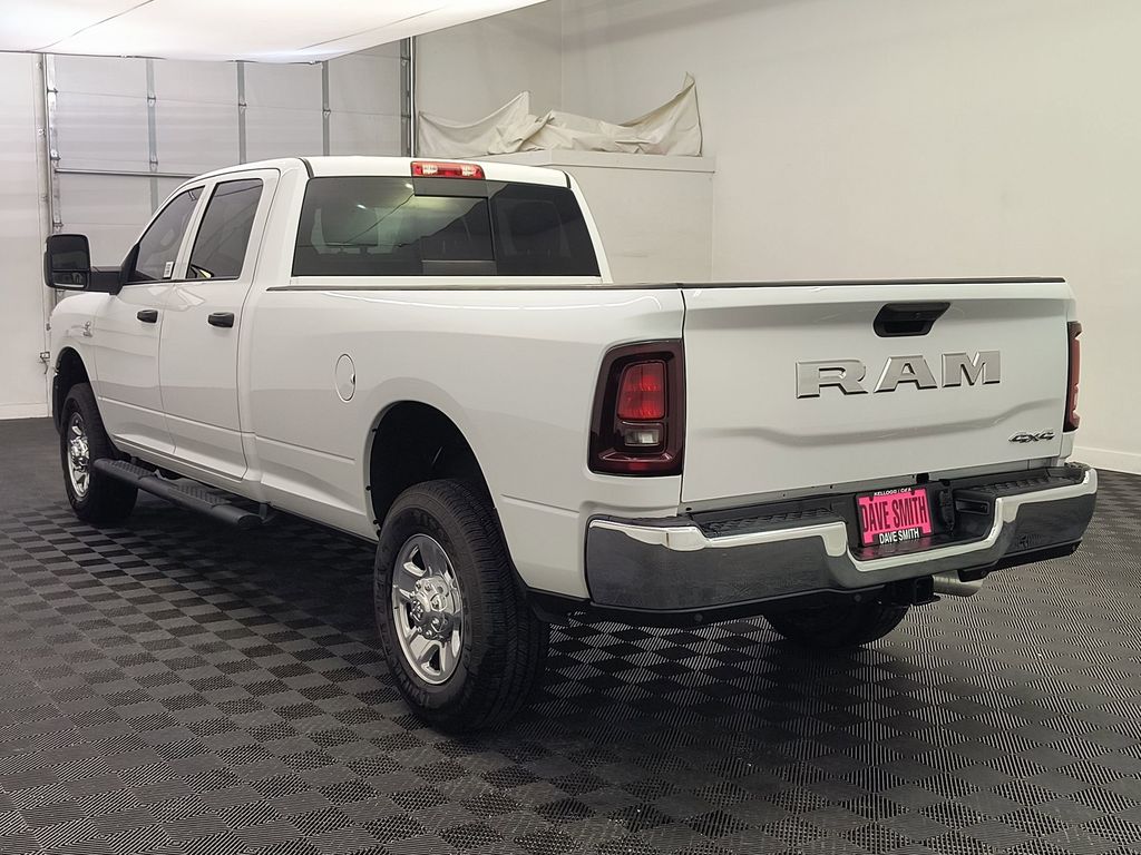 2025 Ram 2500 Tradesman photo 3