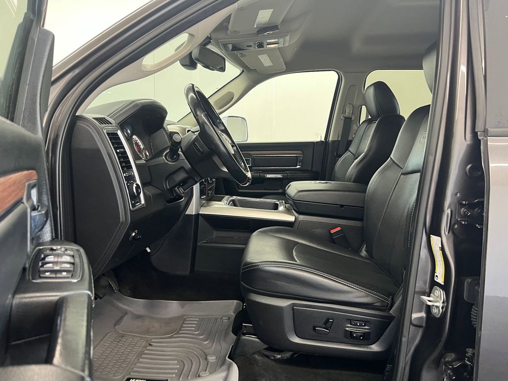 2018 Ram 2500 Laramie photo 4