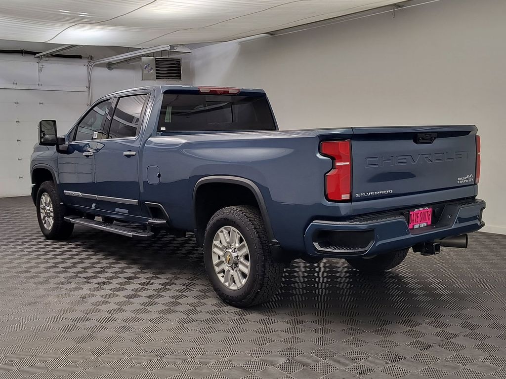 Used 2025 Chevrolet Silverado 2500 High Country Truck Crew Cab