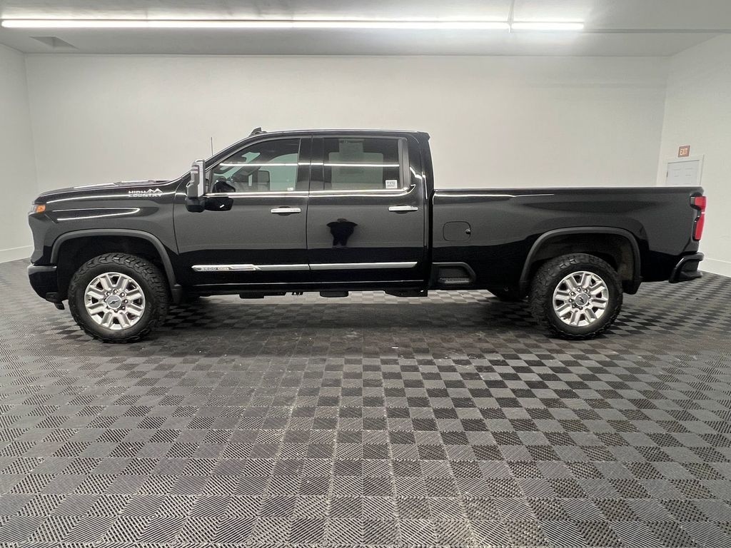 Used 2024 Chevrolet Silverado 2500 High Country Truck Crew Cab
