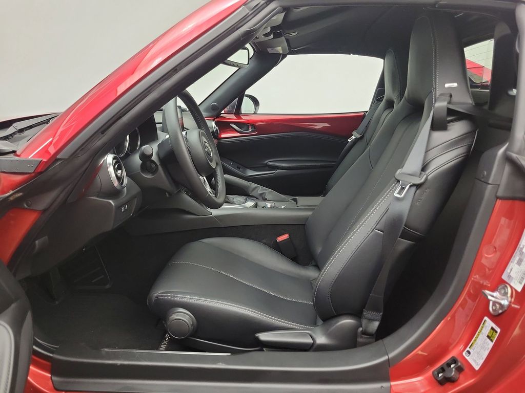 2023 Mazda MX-5 Miata Miata RF Grand Touring photo 4