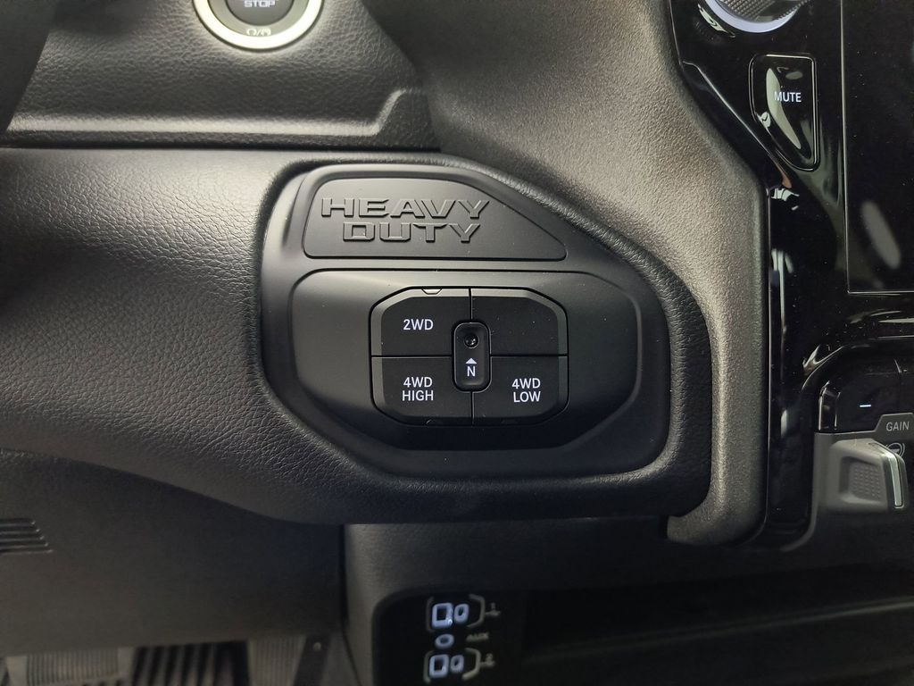 2025 RAM 2500 Tradesman - Photo 25