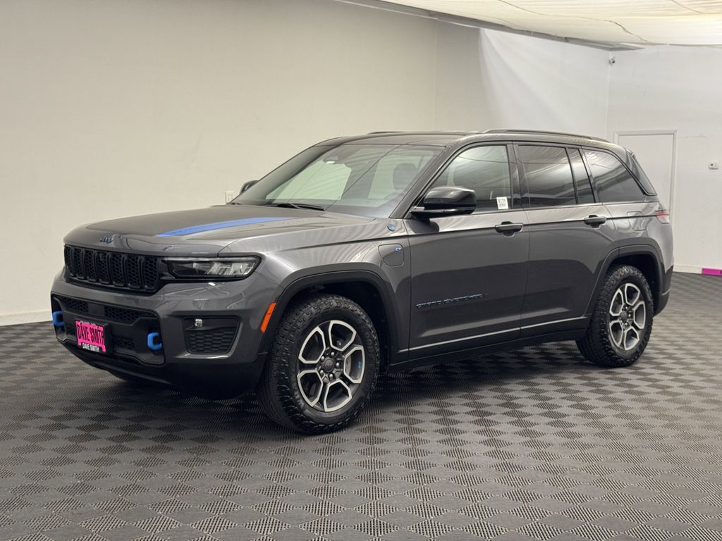 2022 Jeep Grand Cherokee 4xe Trailhawk