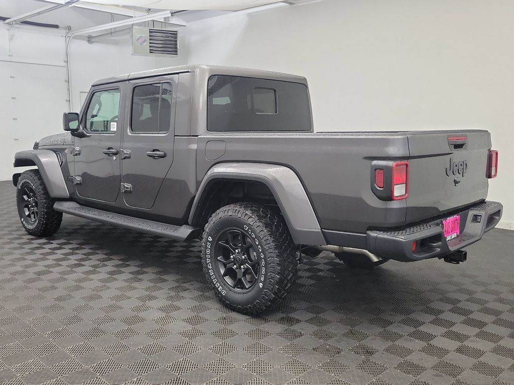 2025 Jeep Gladiator Sport photo 2