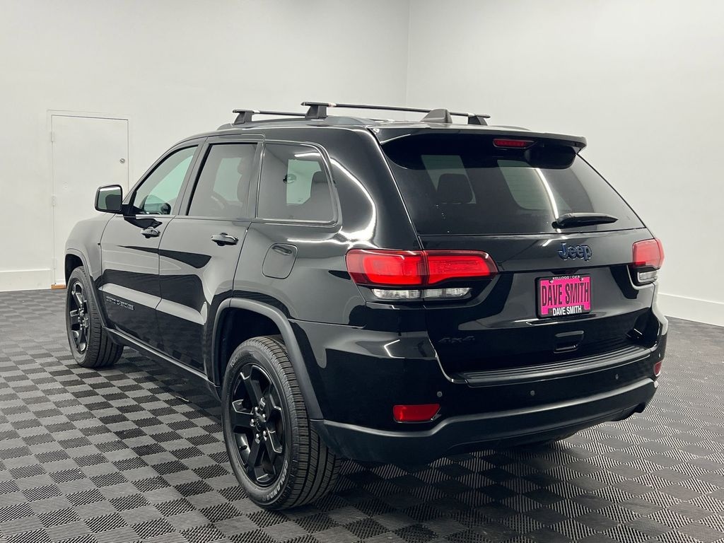 Used 2020 Jeep Grand Cherokee Laredo SUV