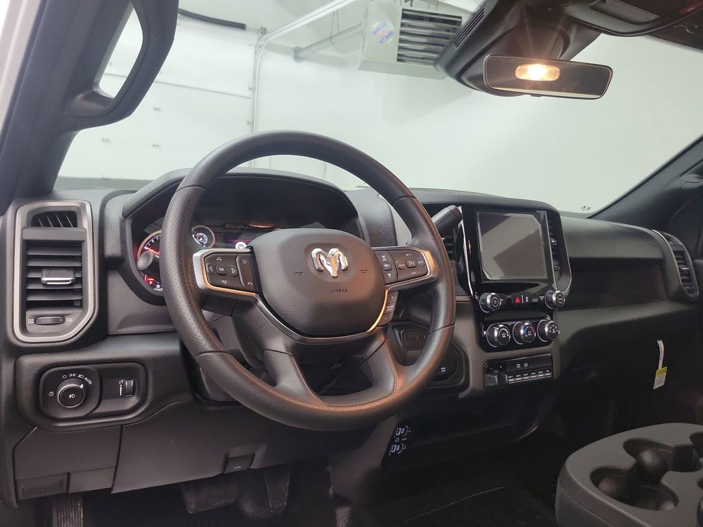 2026 Ram 5500 Tradesman photo 4