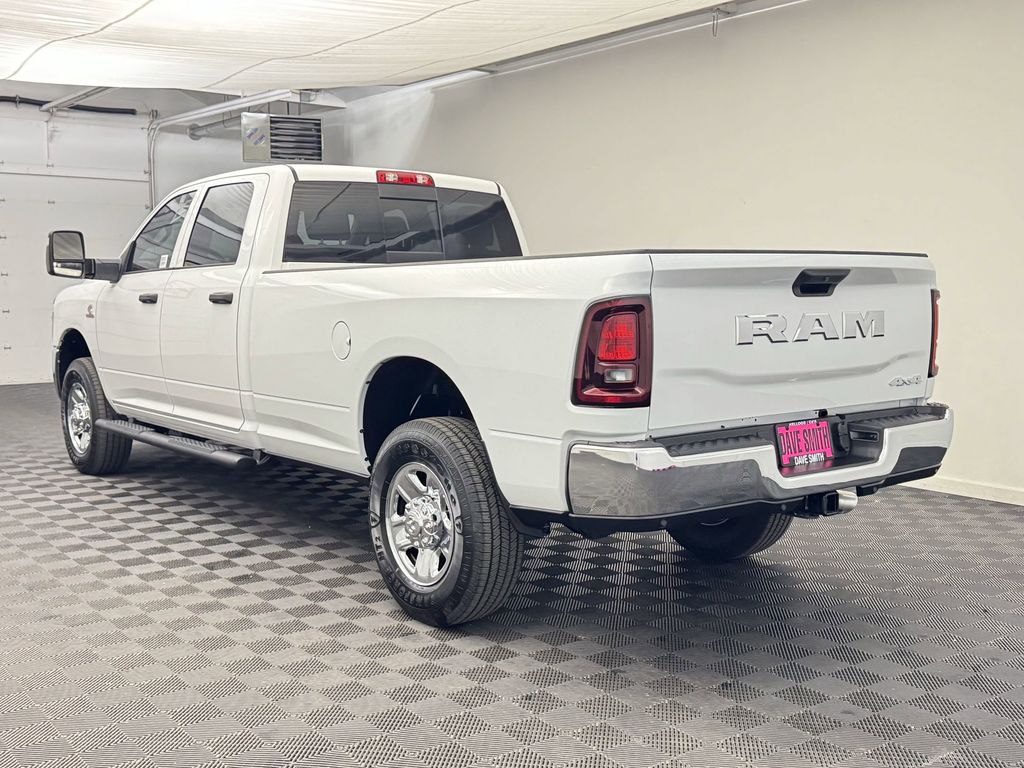 2025 Ram 3500 Tradesman photo 3