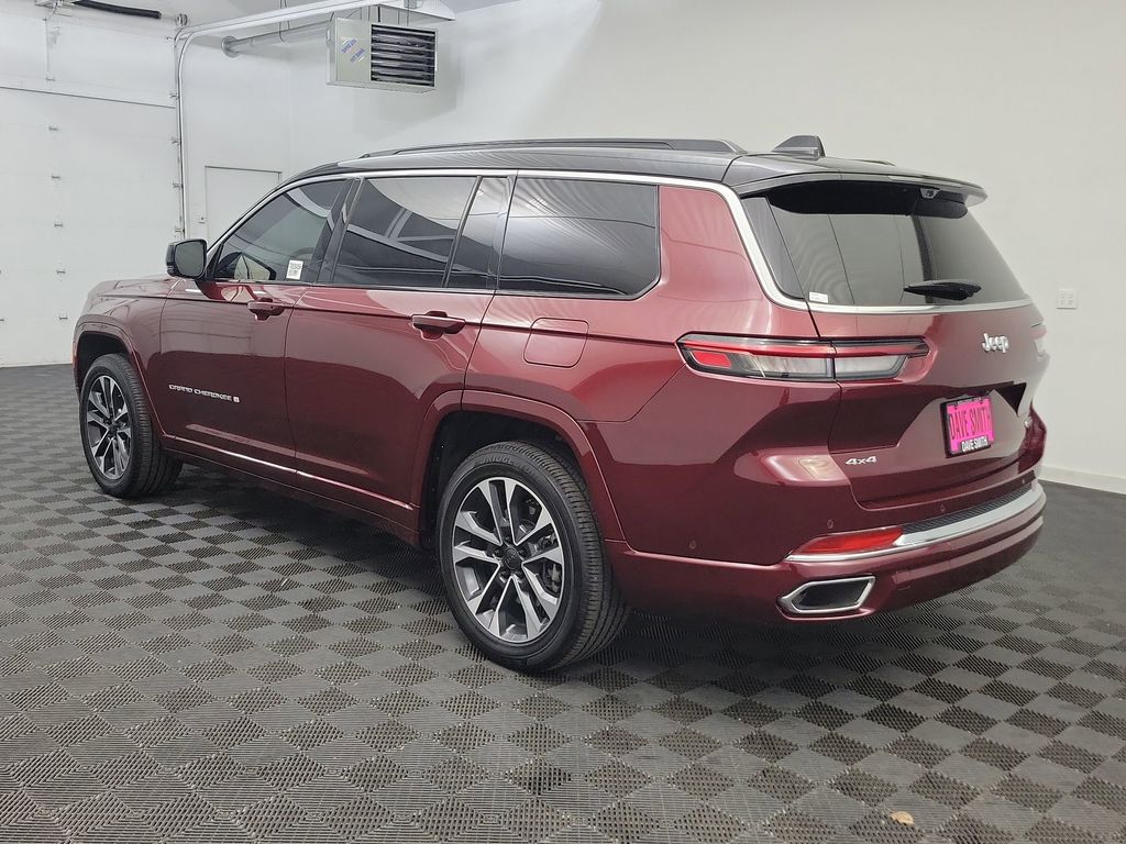 2024 Jeep Grand Cherokee Overland photo 3