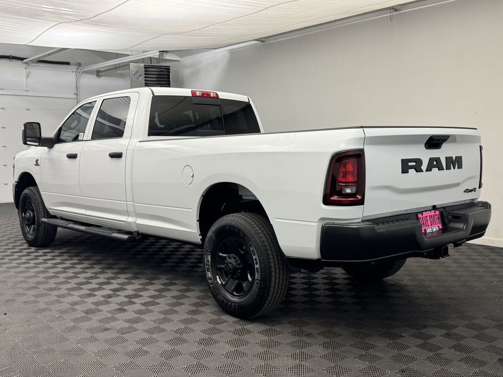 2025 Ram 3500 Tradesman photo 3