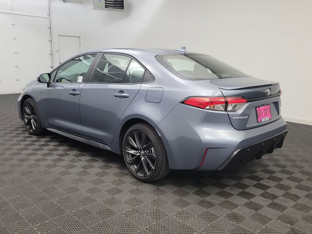 2024 Toyota Corolla SE photo 3