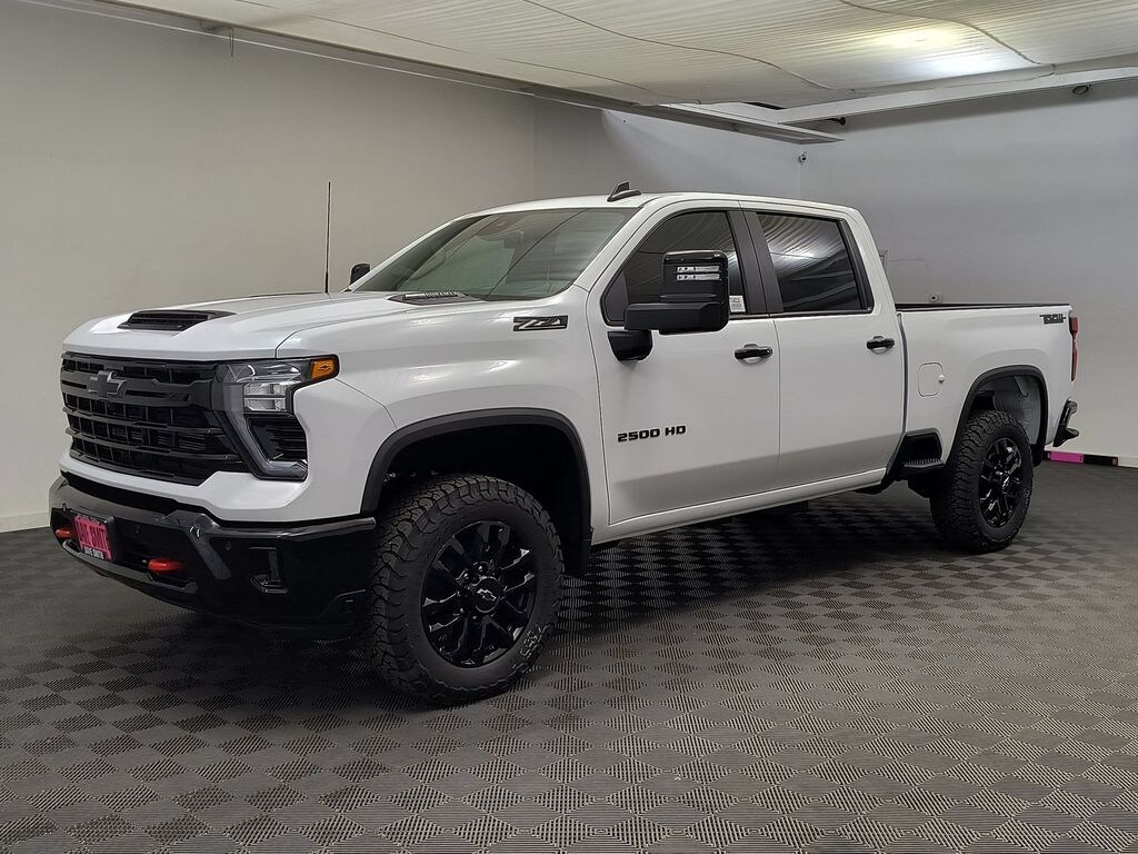 New 2026 Chevrolet Silverado 2500 LT Crew Cab