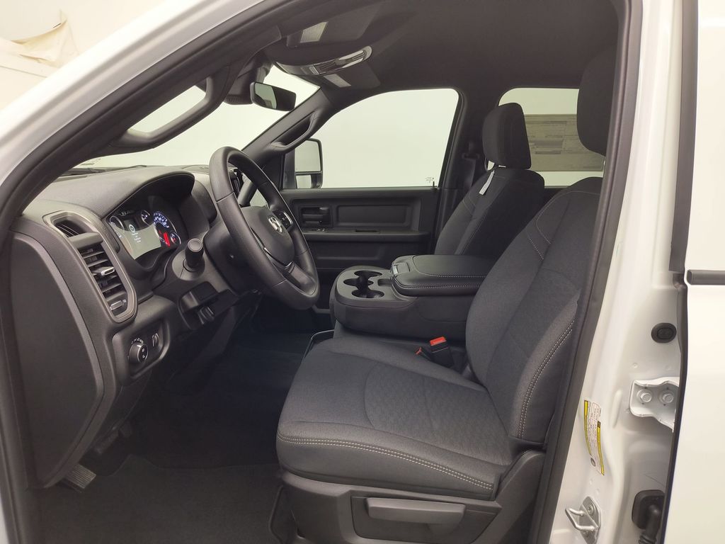 2026 Ram 3500 Tradesman photo 4
