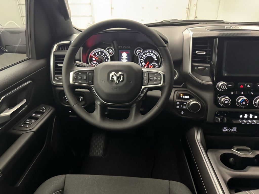 2025 Ram 1500 Big Horn photo 3