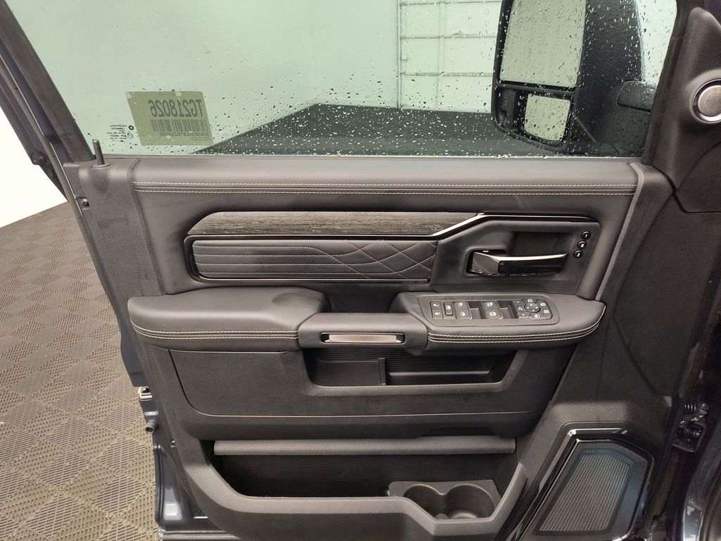 2026 RAM 3500 Limited - Photo 19
