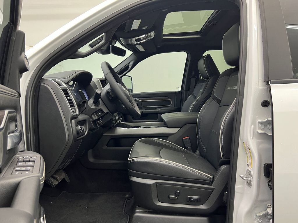 2025 Ram 2500 Laramie photo 4