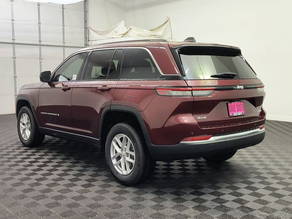 2025 Jeep Grand Cherokee Laredo X photo 3