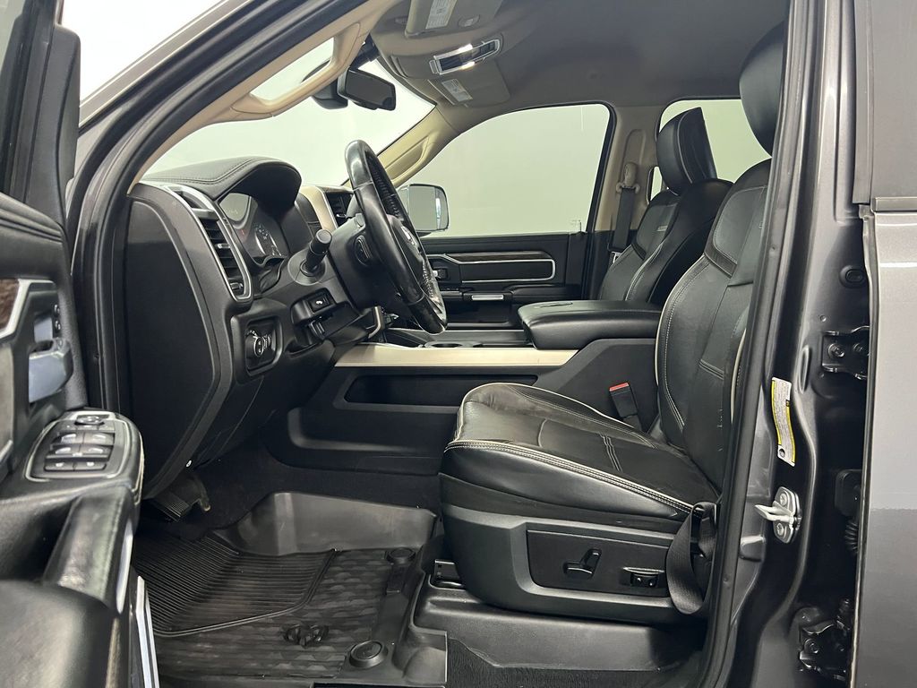 2019 Ram 2500 Laramie photo 4