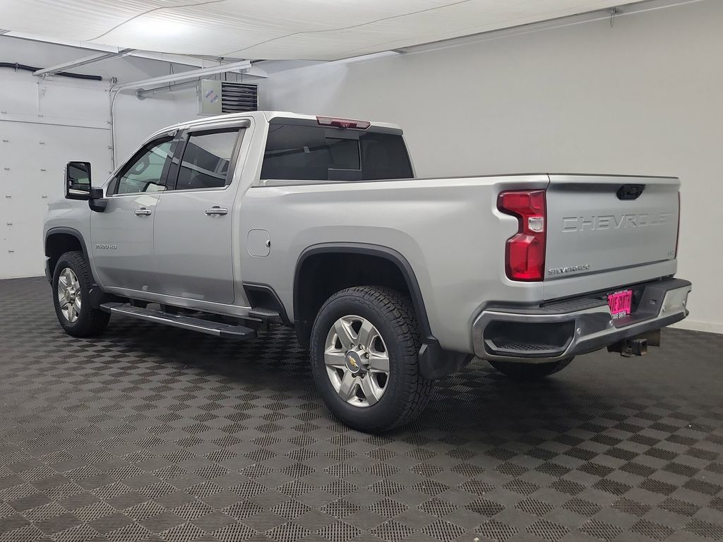 2021 Chevrolet Silverado 2500HD LTZ photo 3
