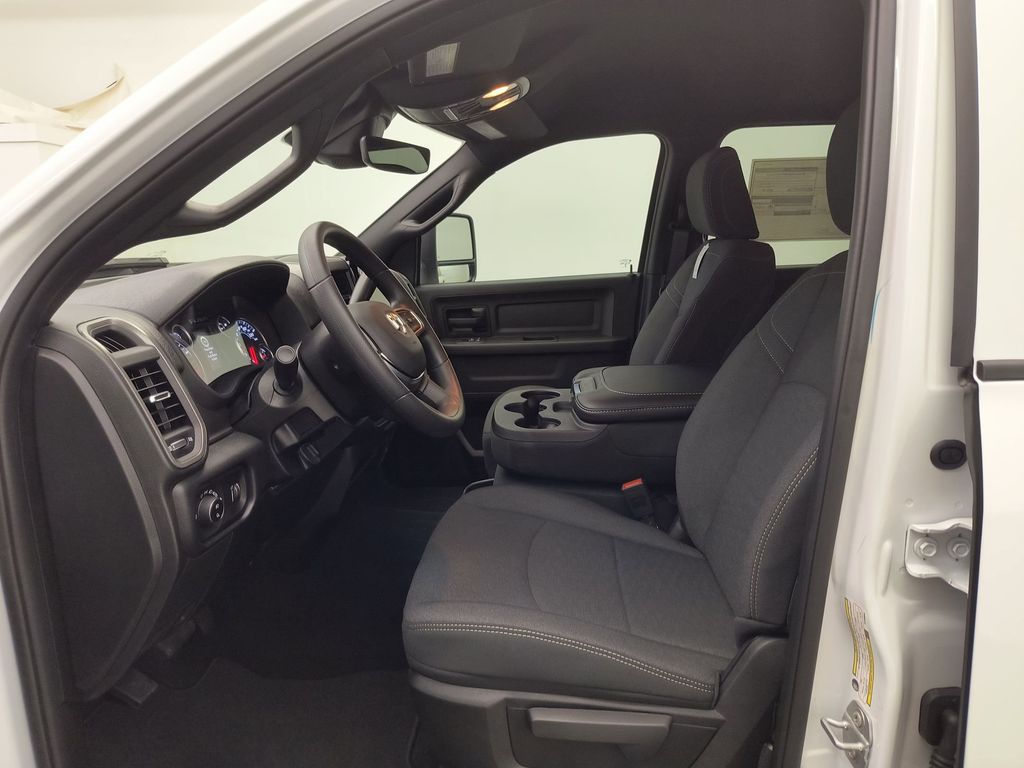 2026 Ram 2500 Tradesman photo 4