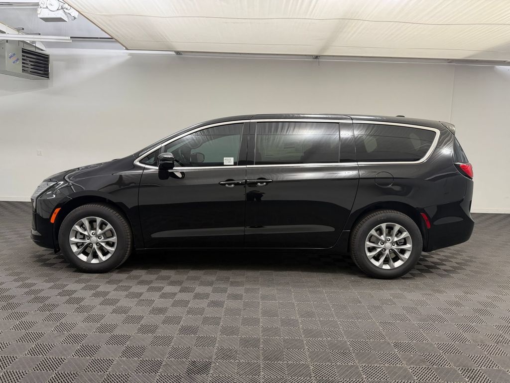 New 2027 Chrysler Pacifica Select Passenger Van