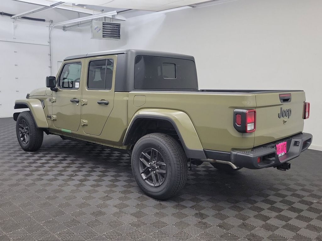 New 2025 Jeep Gladiator Sport S Crew Cab
