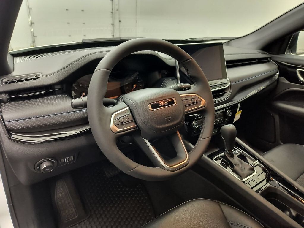 Certified 2026 Jeep Compass Latitude SUV