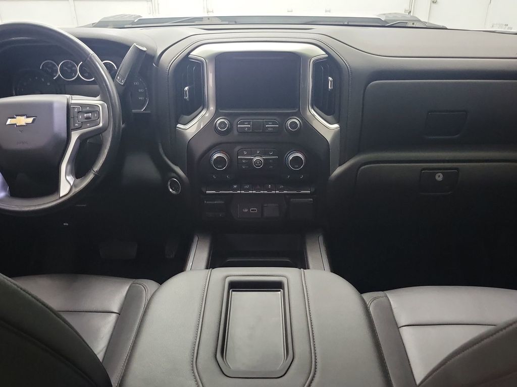 2022 Chevrolet Silverado 3500HD LT photo 4