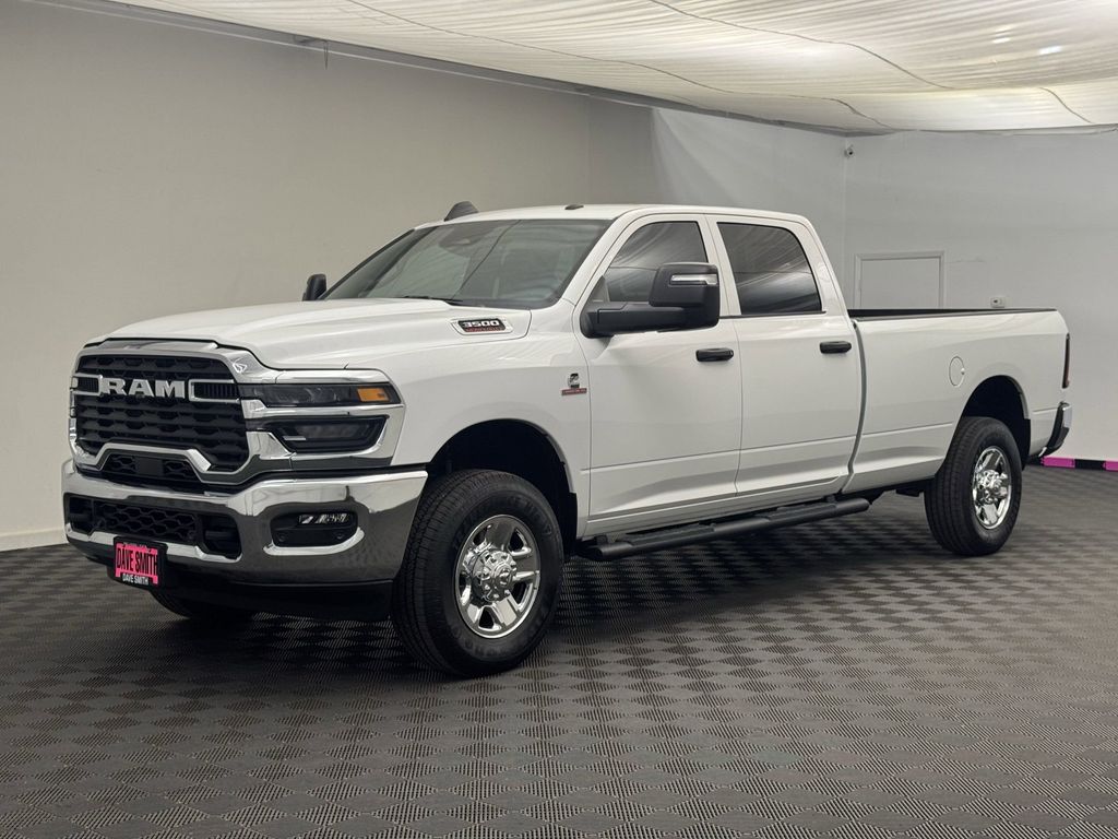 2025 Ram 3500 Tradesman photo 2